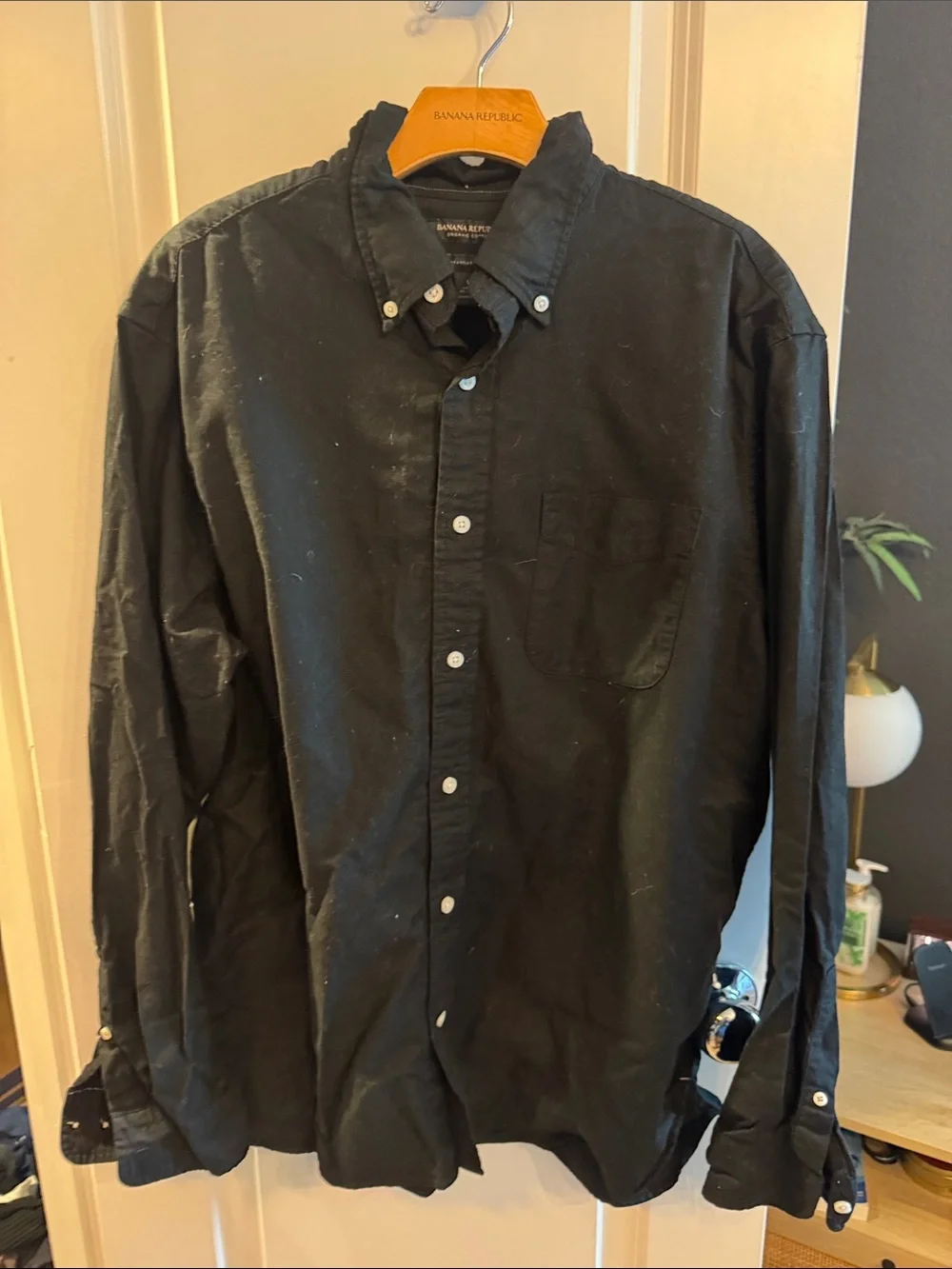 Banana Republic Men's Black Long-Sleeve Button-Down Shirt
